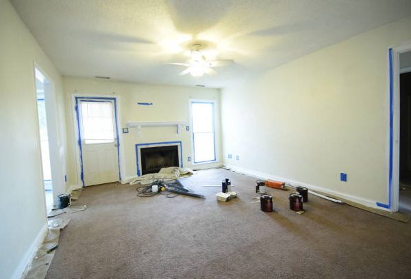 how much does a handyman charge to paint a room