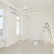 how much does a handyman charge to paint a room